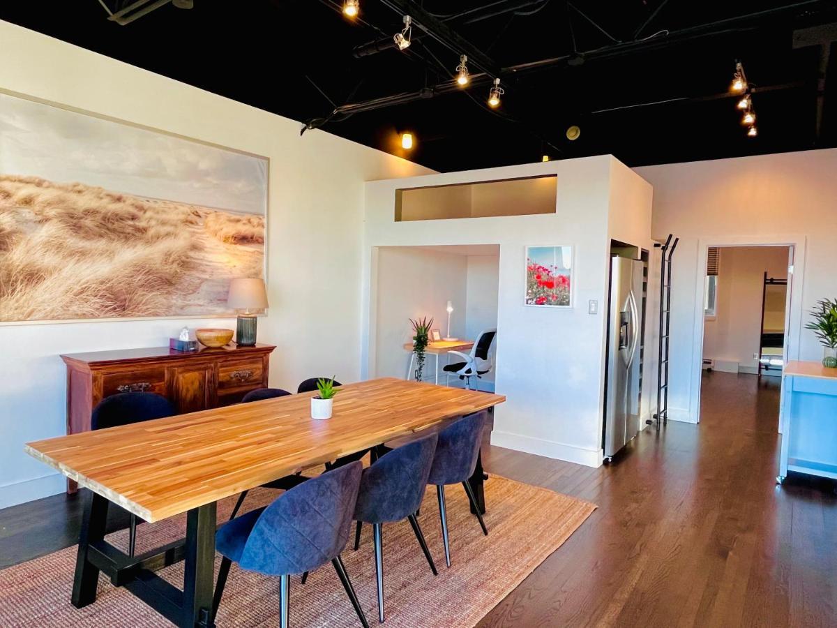 Sunny Penthouse On 17Th Ave, 1 Bedroom, 1 Loft Bed With Ladder, 1 Sofa Bed, Sleeps 6, Downtown 卡加利 外观 照片